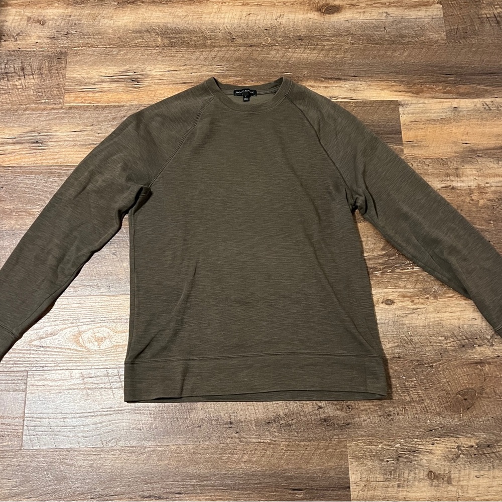 Banana Republic Men's Crewneck Sweaters in Olive and Gray - Picture 2 of 7